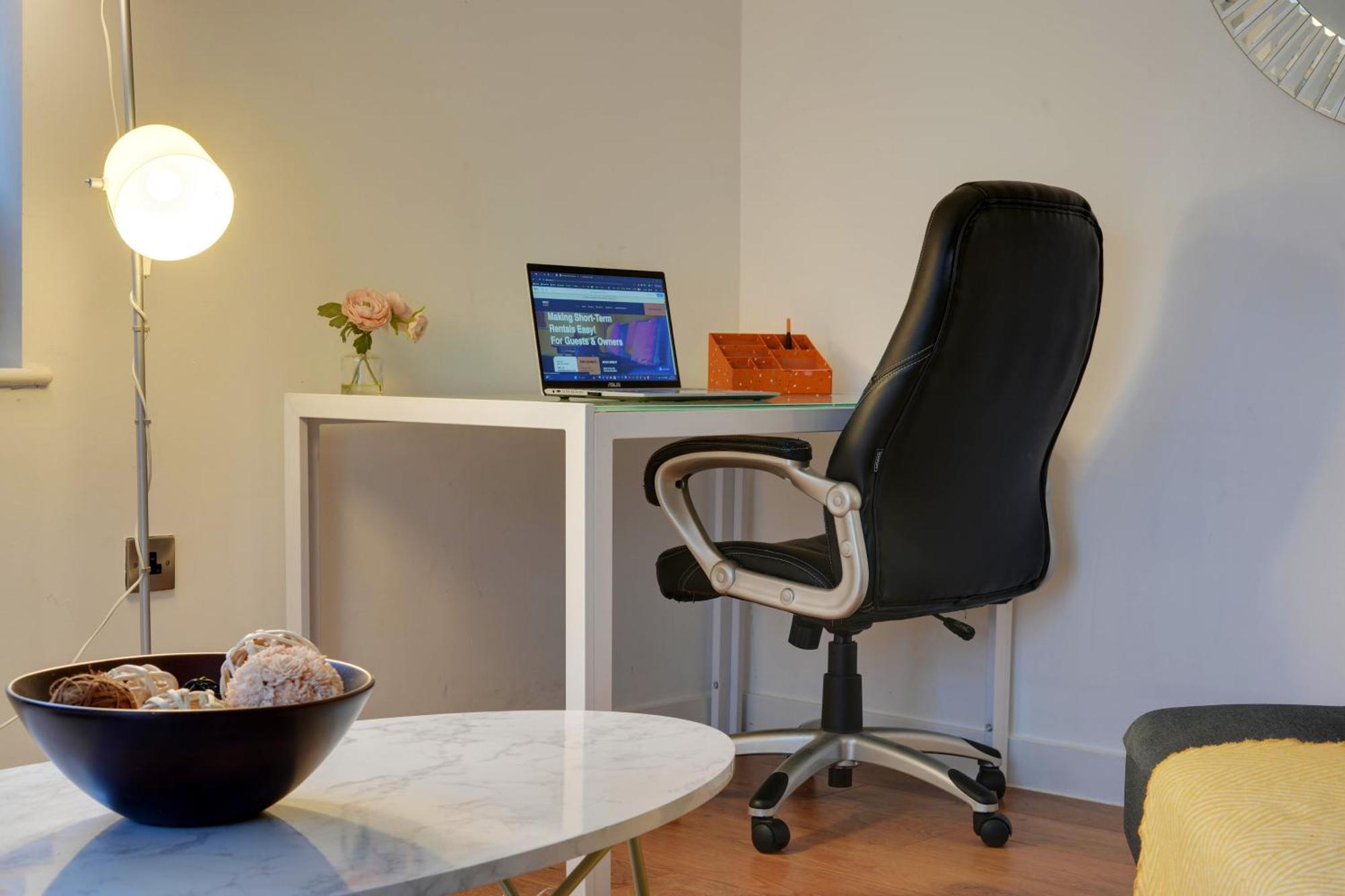 Stylish 2 Bed Apt 18 - City Centre, Free Parking, Espresso Machine & Netflix - Hosted By Stay Host Save Sheffield Exteriér fotografie
