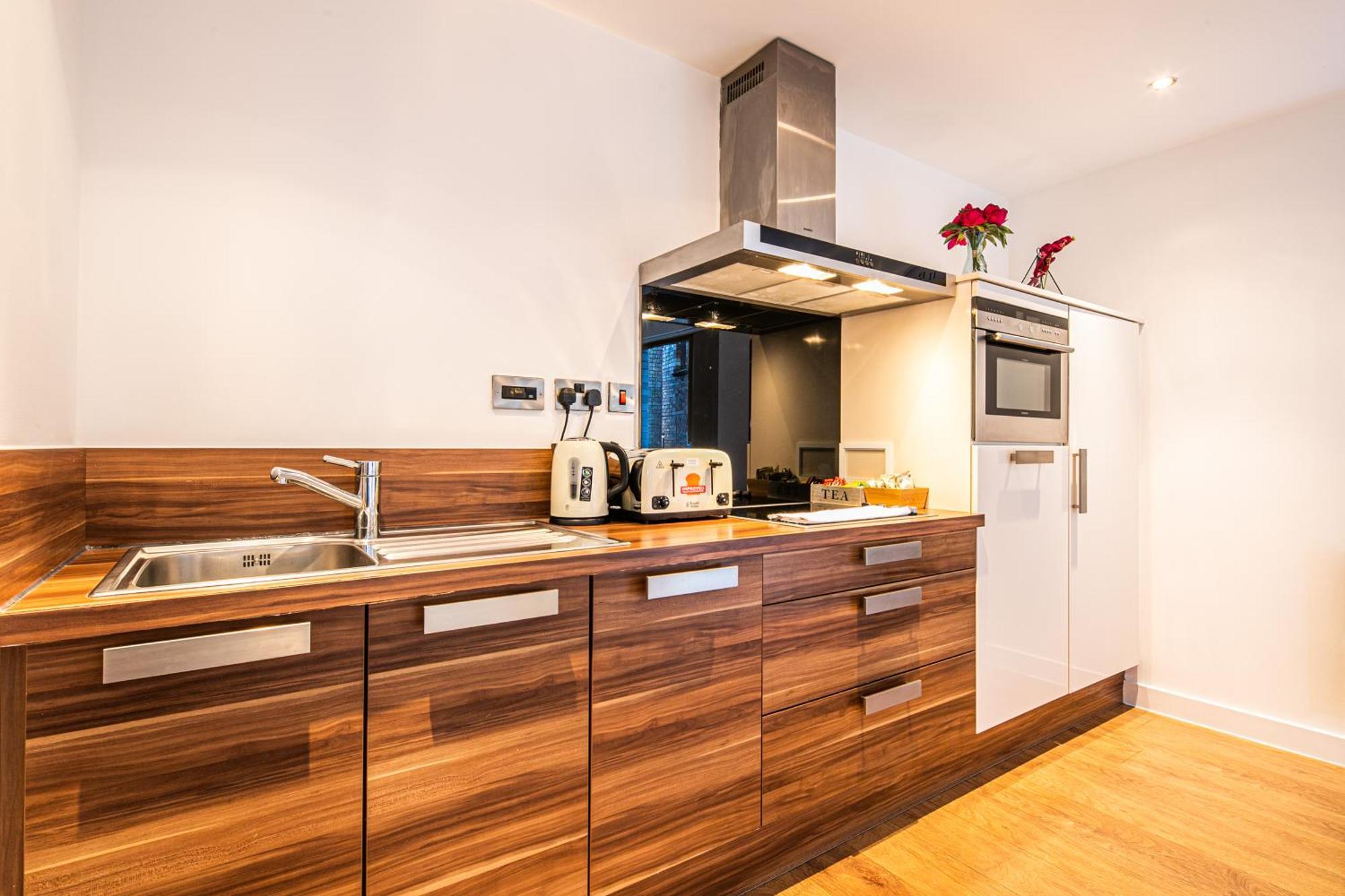 Stylish 2 Bed Apt 18 - City Centre, Free Parking, Espresso Machine & Netflix - Hosted By Stay Host Save Sheffield Exteriér fotografie