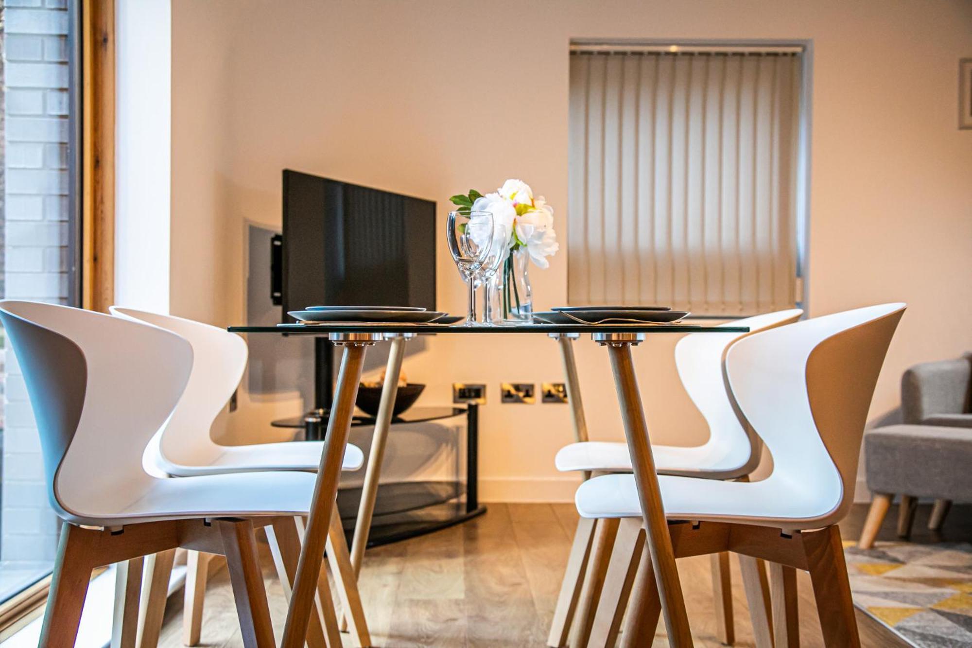 Stylish 2 Bed Apt 18 - City Centre, Free Parking, Espresso Machine & Netflix - Hosted By Stay Host Save Sheffield Exteriér fotografie