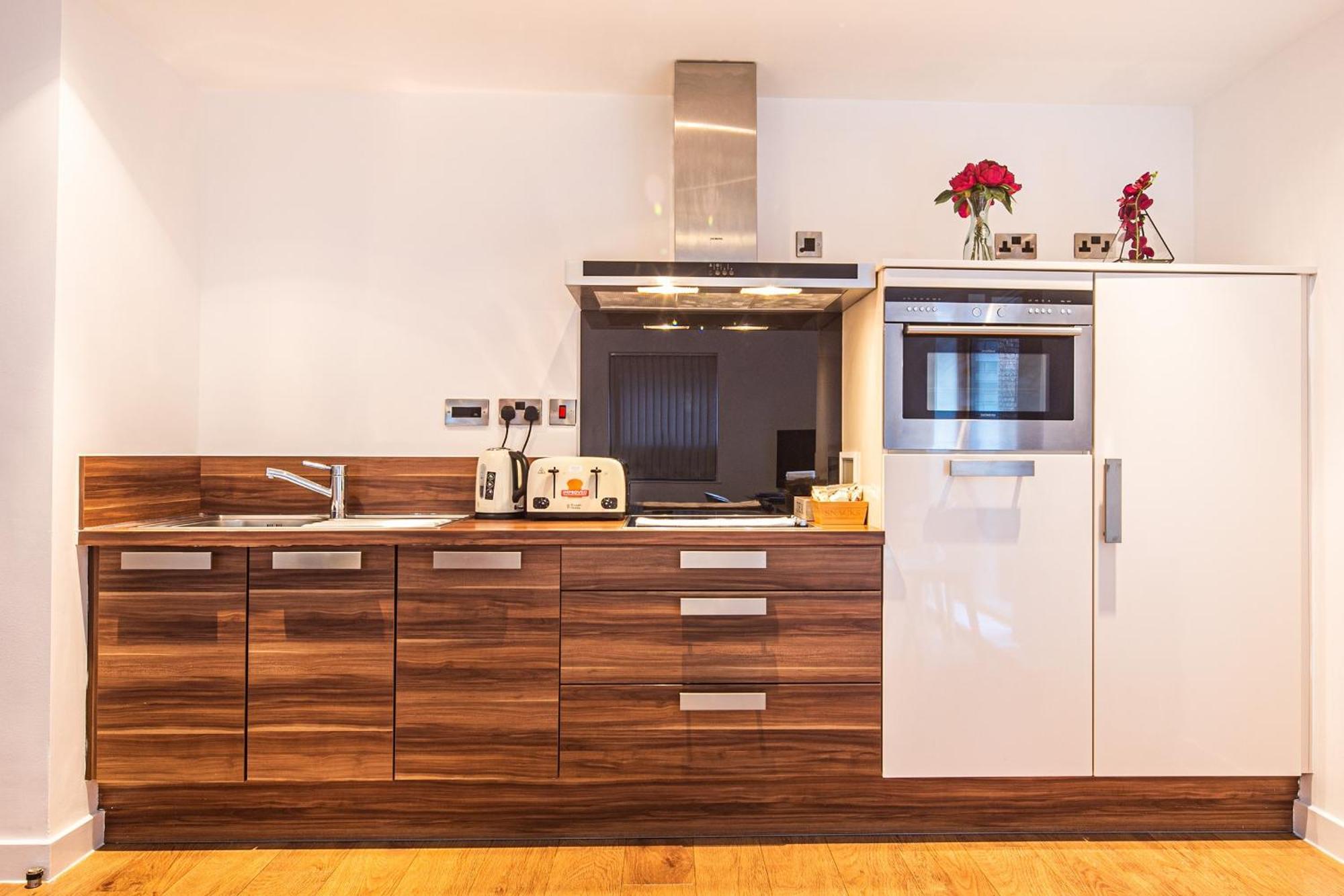 Stylish 2 Bed Apt 18 - City Centre, Free Parking, Espresso Machine & Netflix - Hosted By Stay Host Save Sheffield Exteriér fotografie